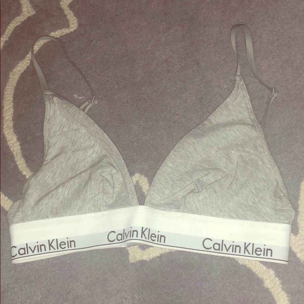 CALVIN KLEIN SPORTS TOP